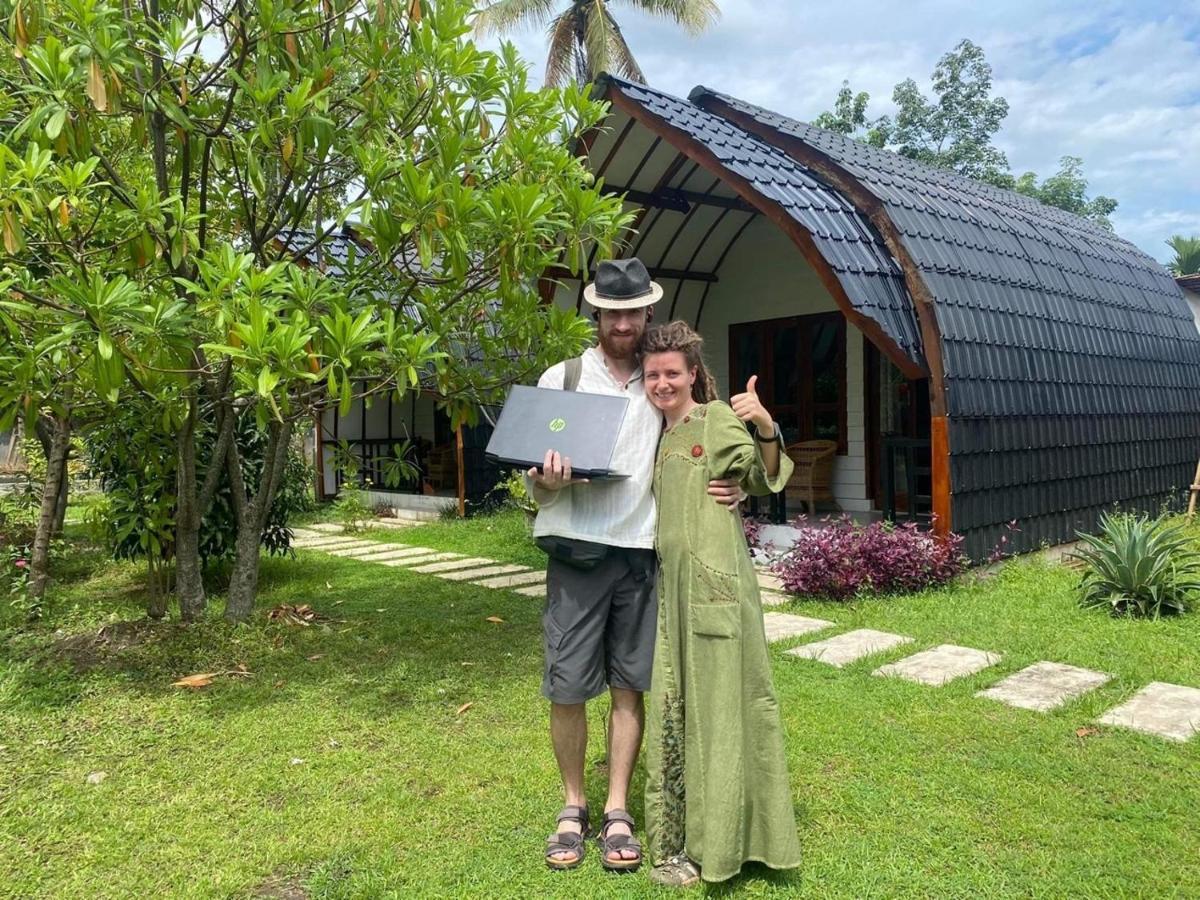 Gino'S Place - Guest House & Jungle Trekking Bukit Lawang Exterior foto